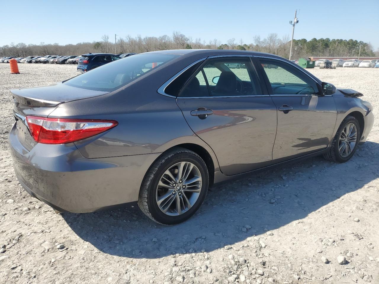 2017 TOYOTA CAMRY LE - Фото 3
