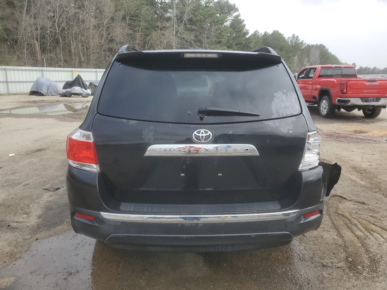 2011 TOYOTA HIGHLANDER - Image 6
