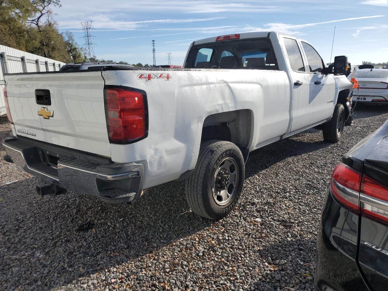 2017 CHEVROLET SILVERADO - Image 3