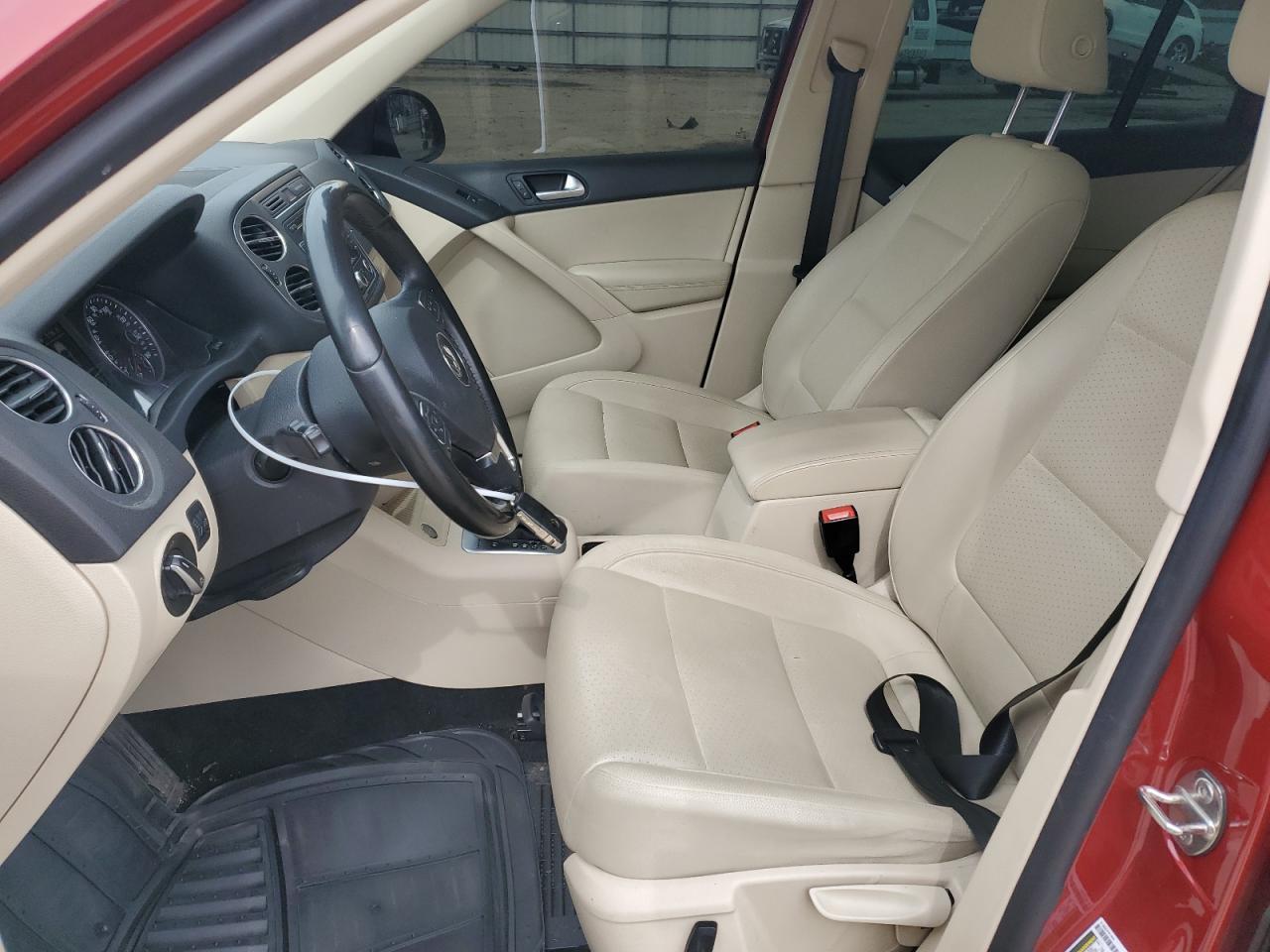 2014 VOLKSWAGEN TIGUAN S - Фото 7
