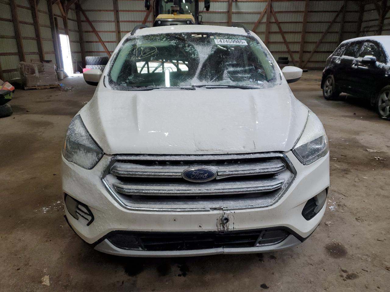 2017 FORD ESCAPE SE - Фото 5