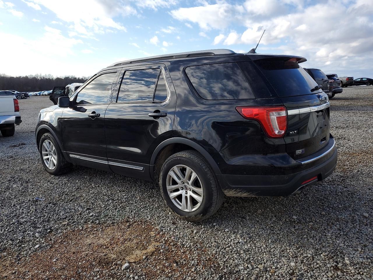 2018 FORD EXPLORER X - Image 2