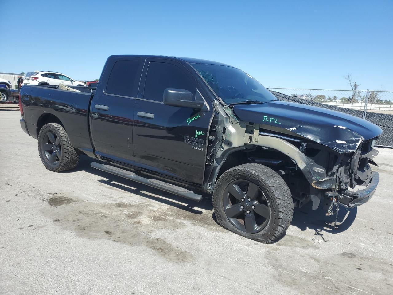 2019 RAM 1500 CLASS - Фото 4