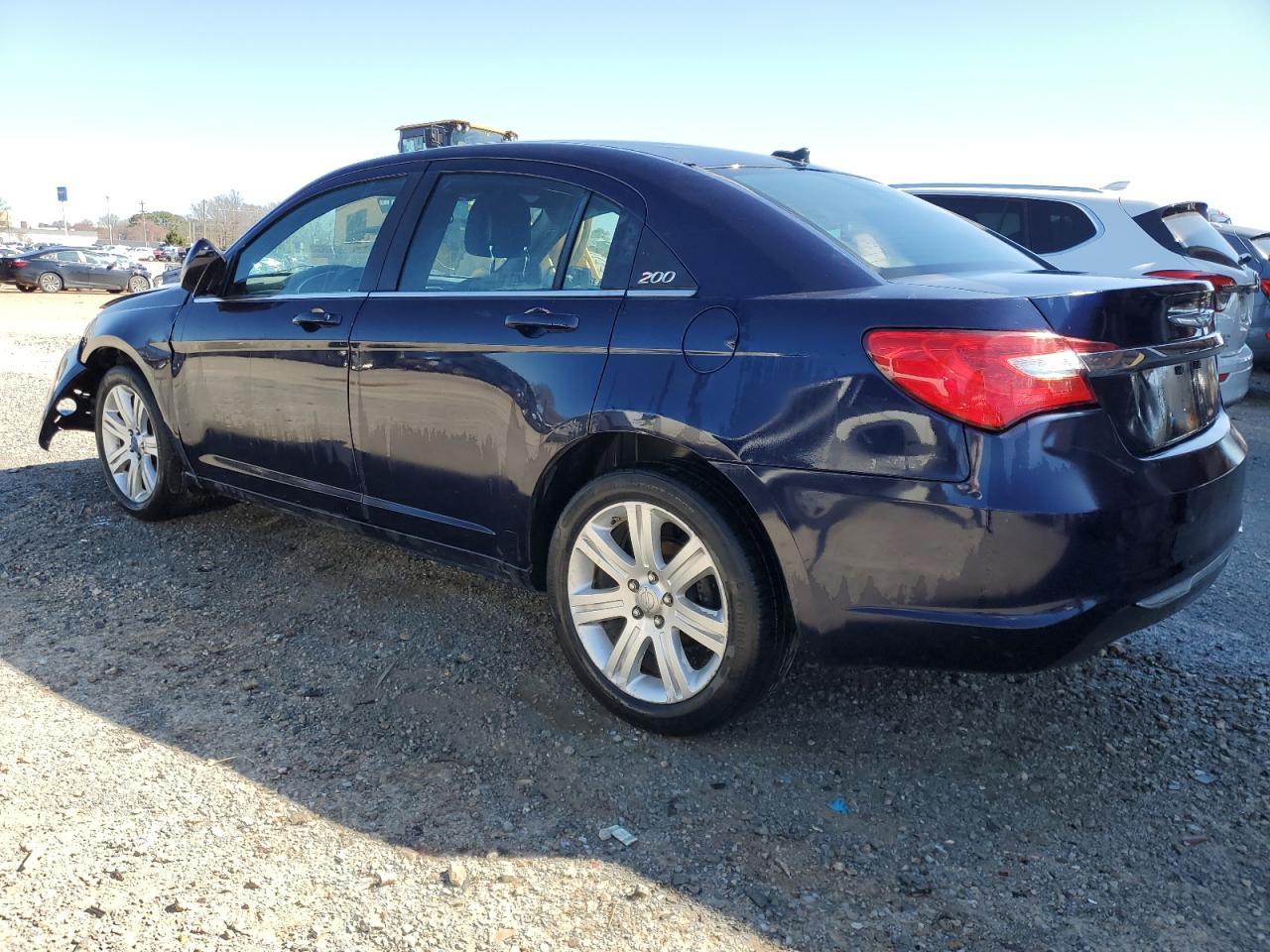 2013 CHRYSLER 200 LX - Фото 2
