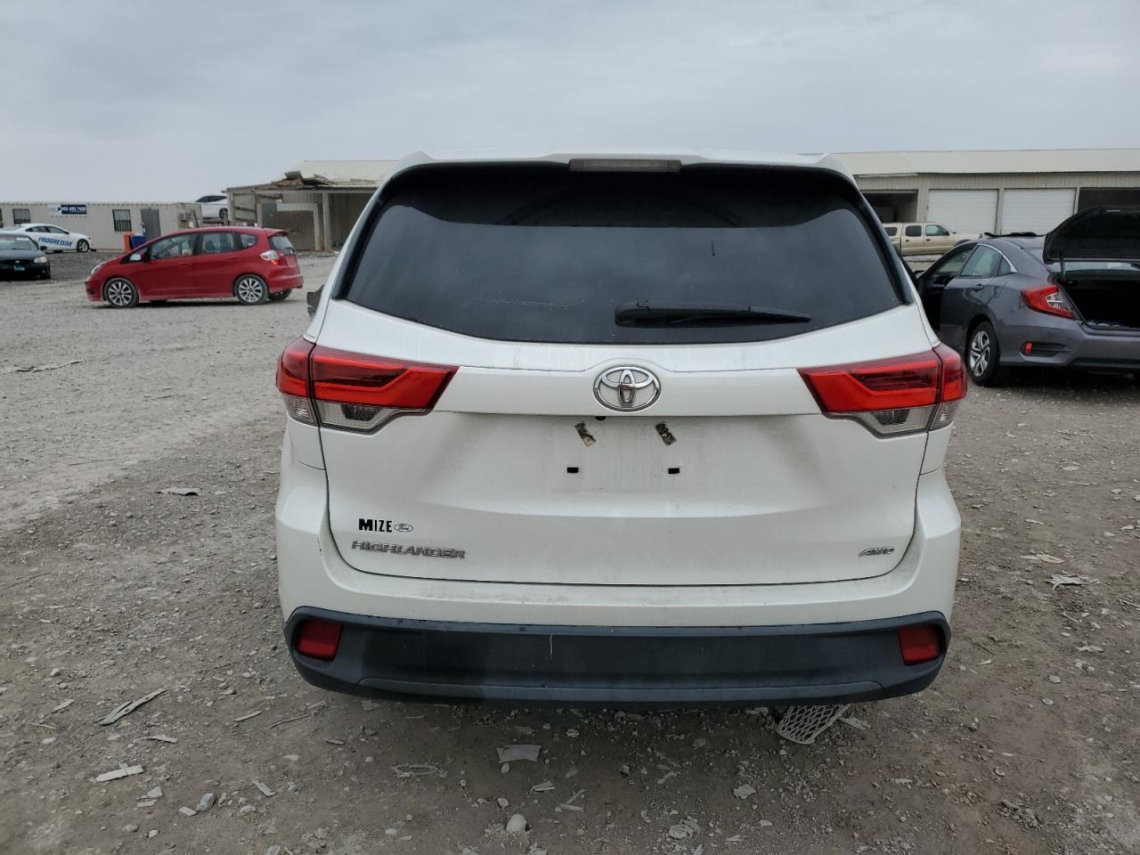 2019 TOYOTA HIGHLANDER - Image 6