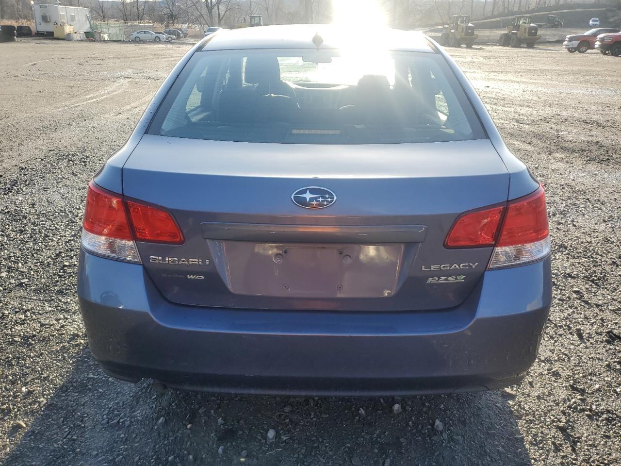 2014 SUBARU LEGACY 2.5 - Image 6
