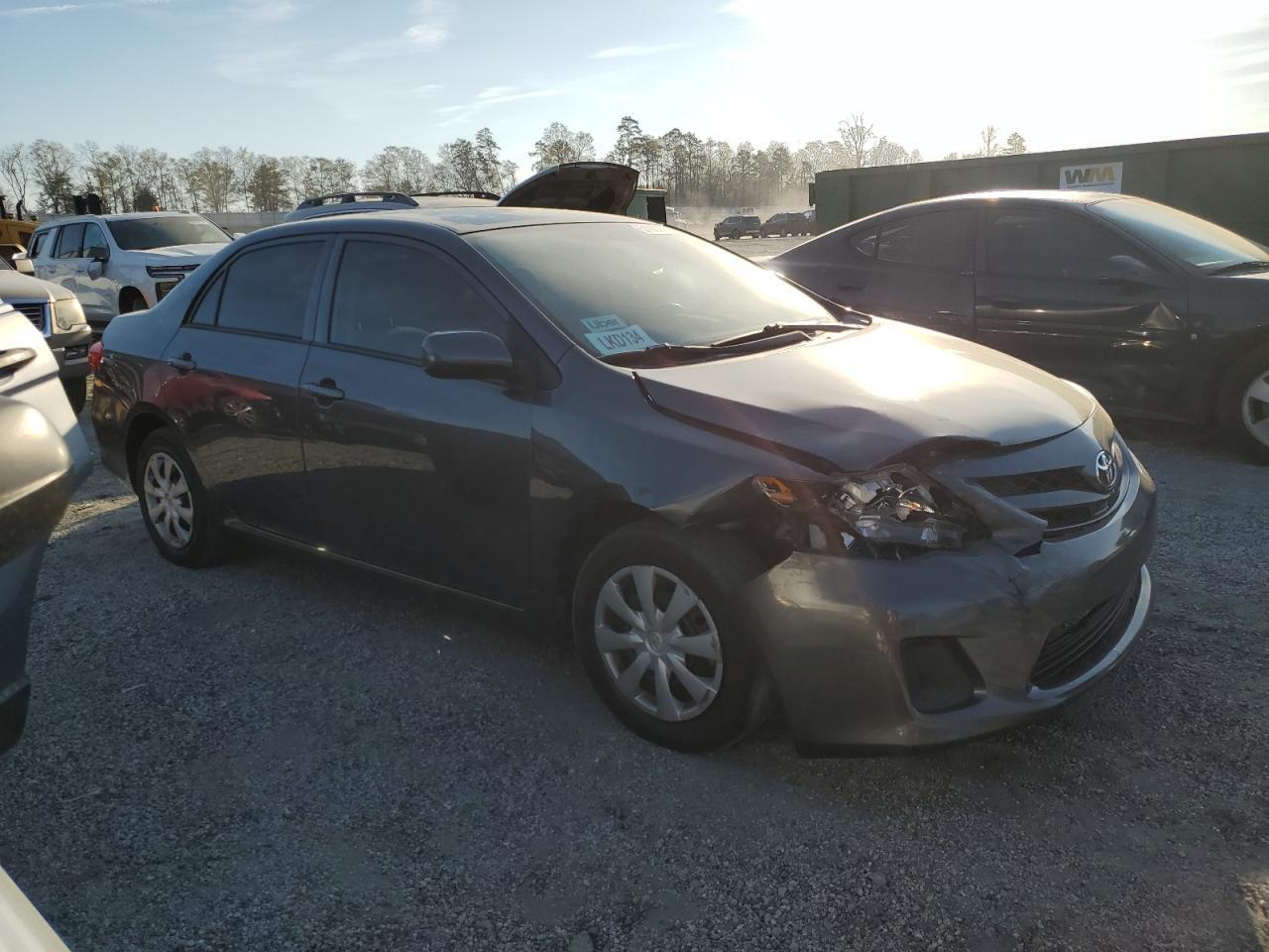 2013 TOYOTA COROLLA BA - Фото 4