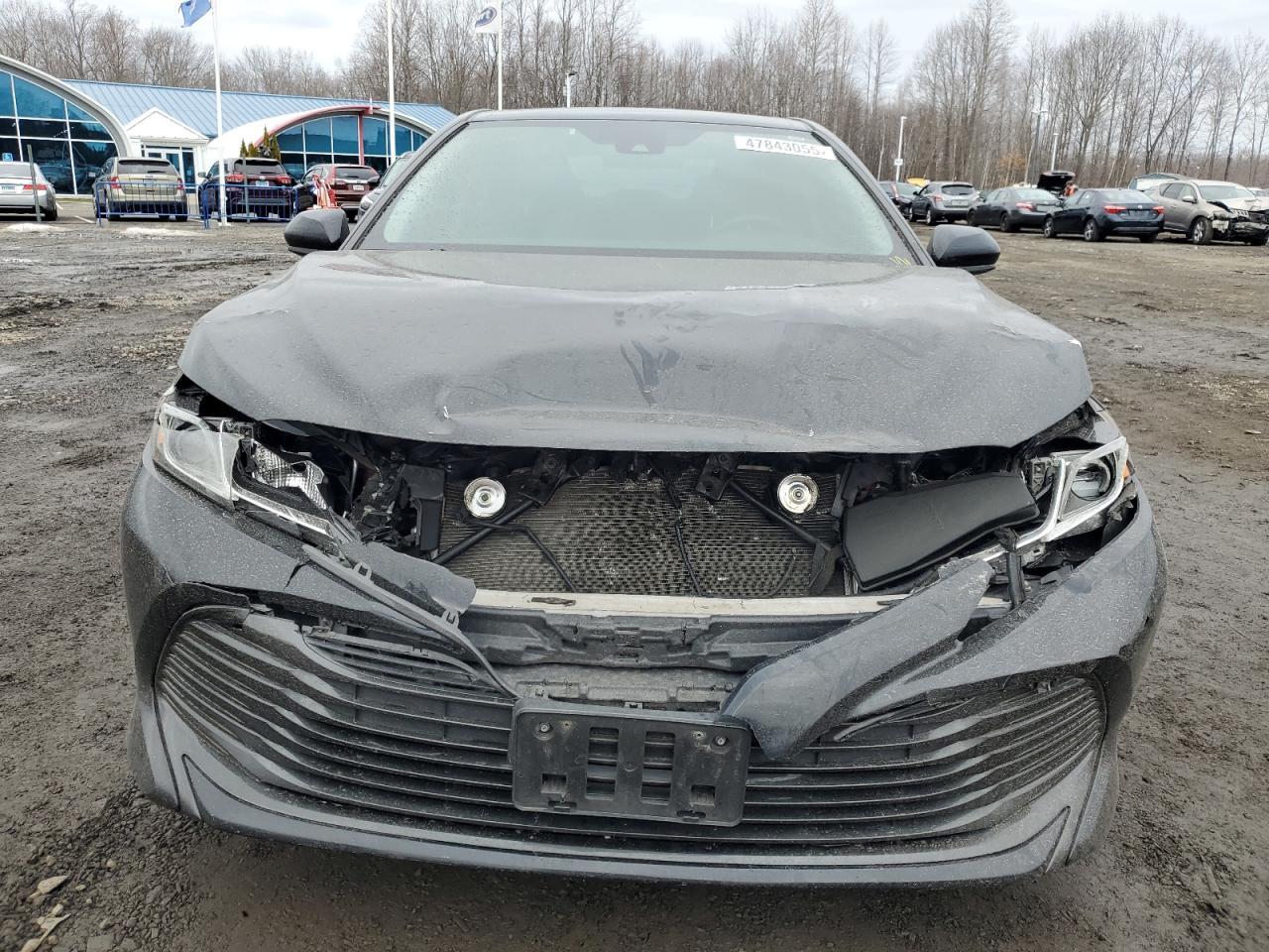 2019 TOYOTA CAMRY LE - Image 5