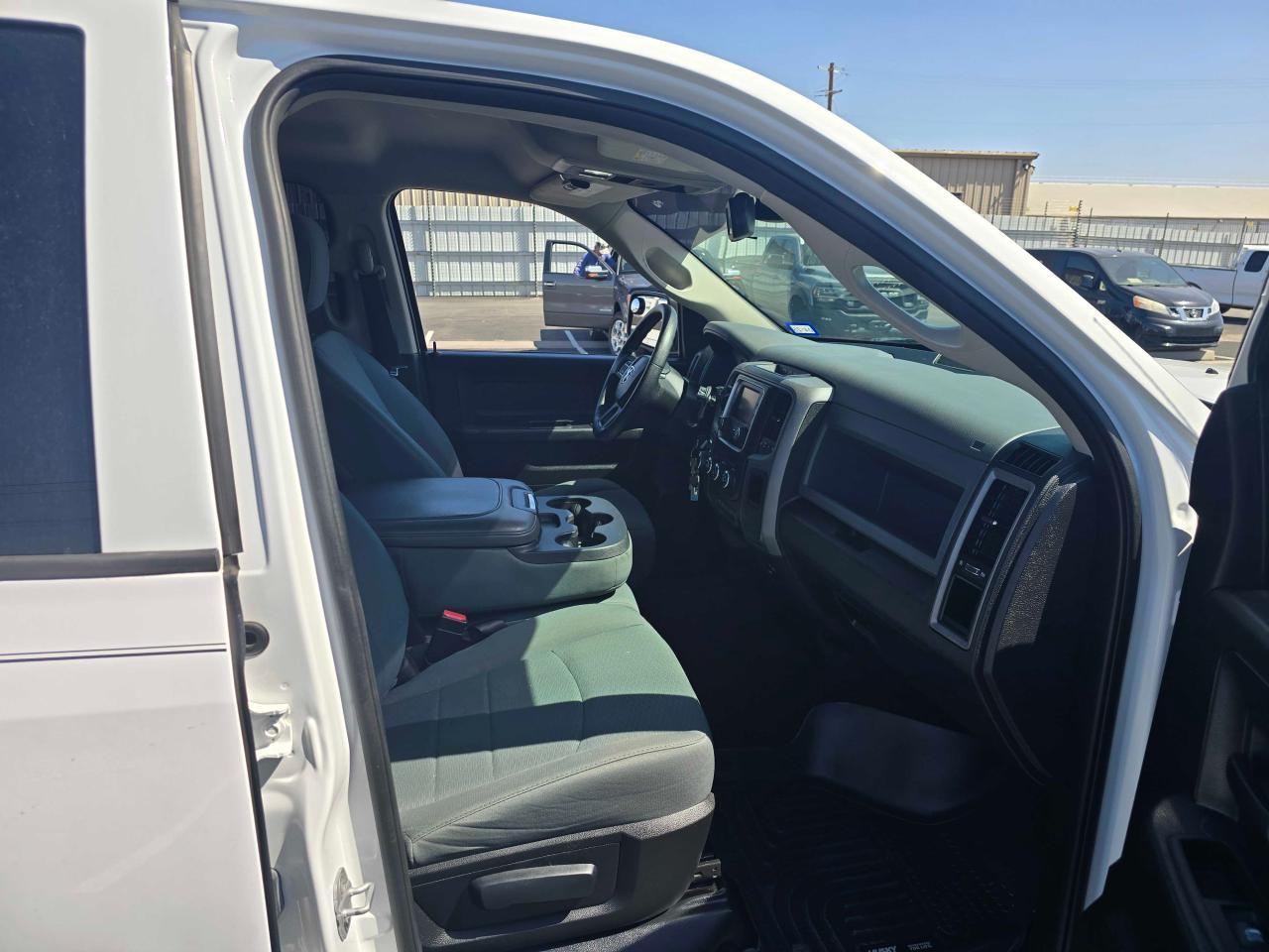 2014 RAM 1500 ST - Фото 5