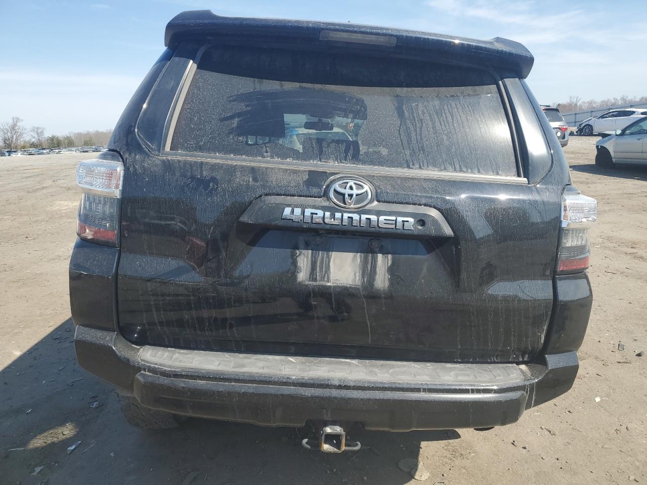 2018 TOYOTA 4RUNNER SR - Фото 6