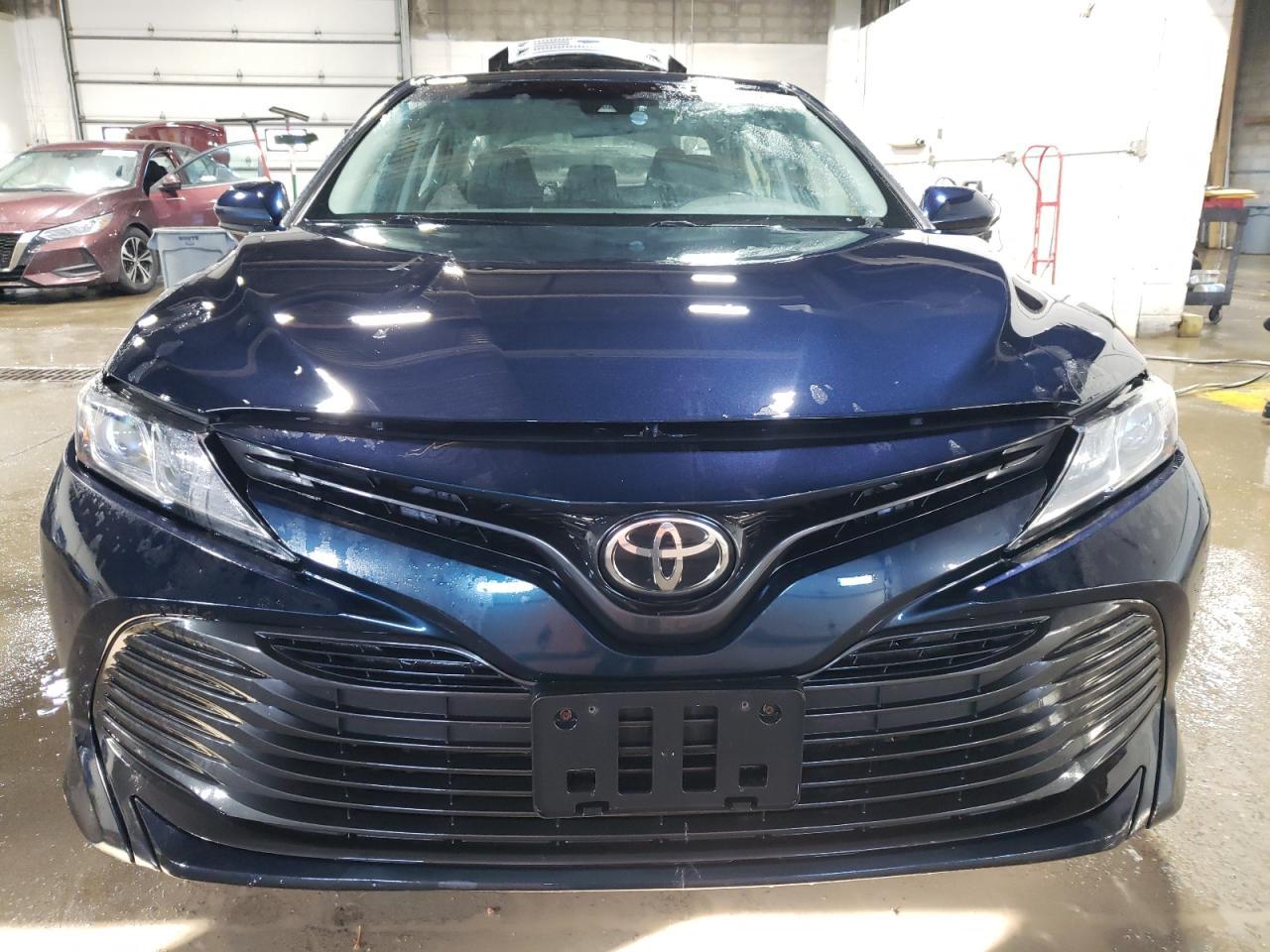 2018 TOYOTA CAMRY L - Фото 5