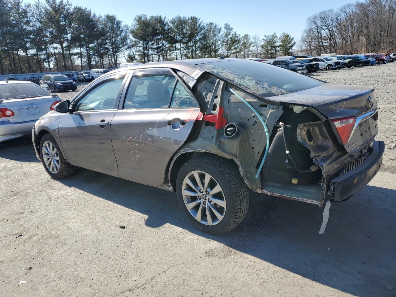 2016 TOYOTA CAMRY LE - Image 2
