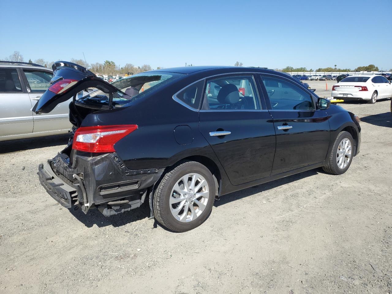 2017 NISSAN SENTRA S - Фото 3