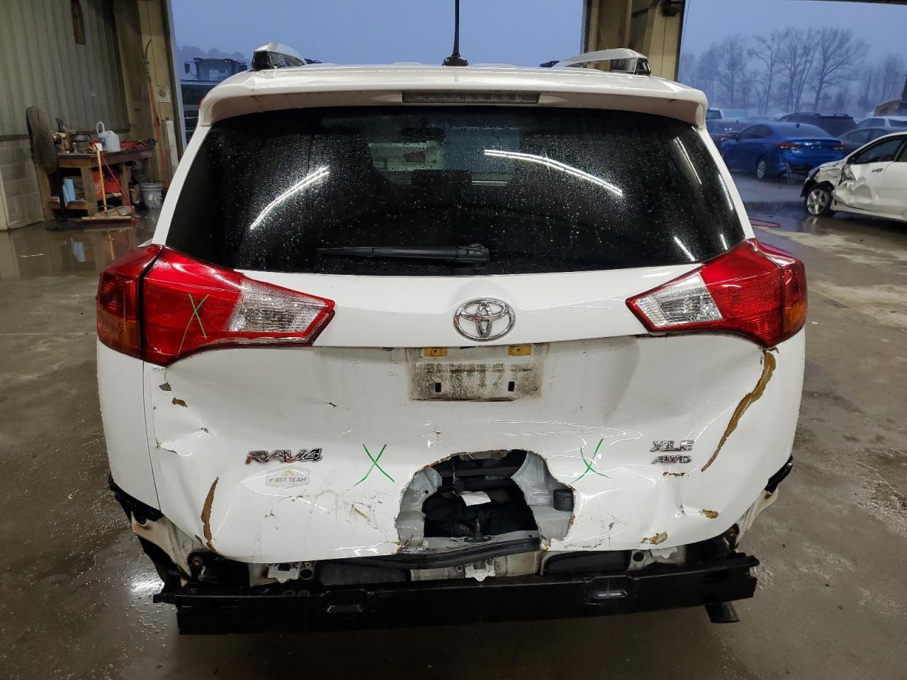 2015 TOYOTA RAV4 XLE - Image 6