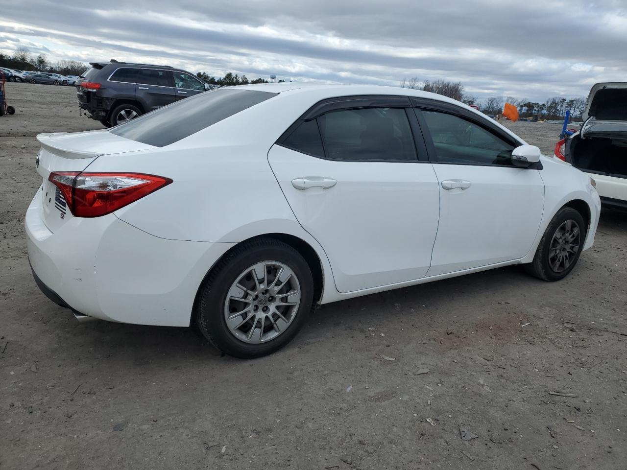 2015 TOYOTA COROLLA L - Image 3