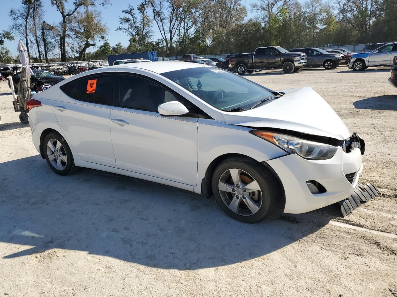 2013 HYUNDAI ELANTRA GL - Image 4