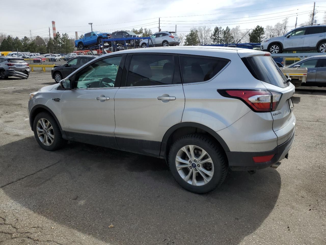 2017 FORD ESCAPE SE - Фото 2