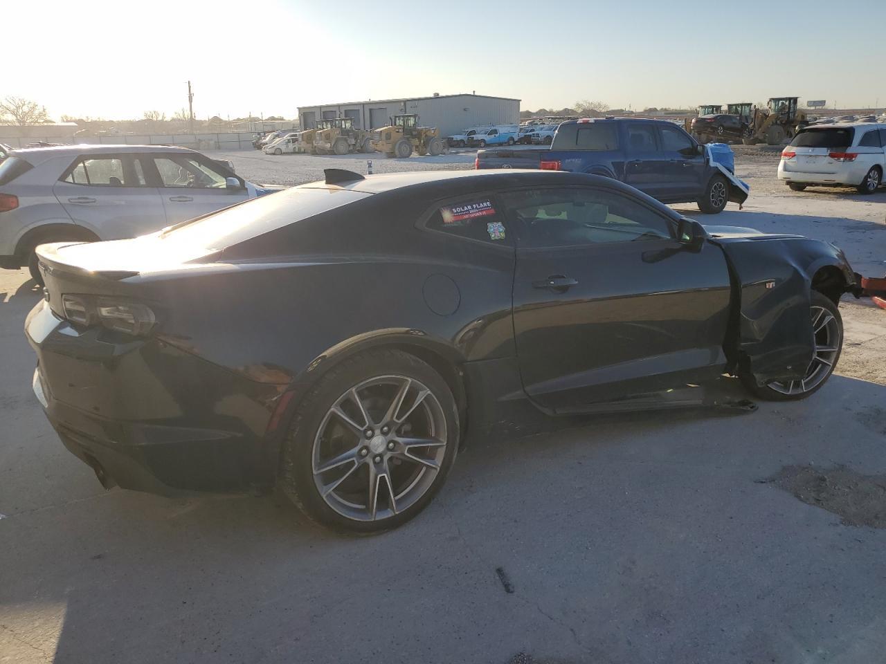 2019 CHEVROLET CAMARO LS - Image 3