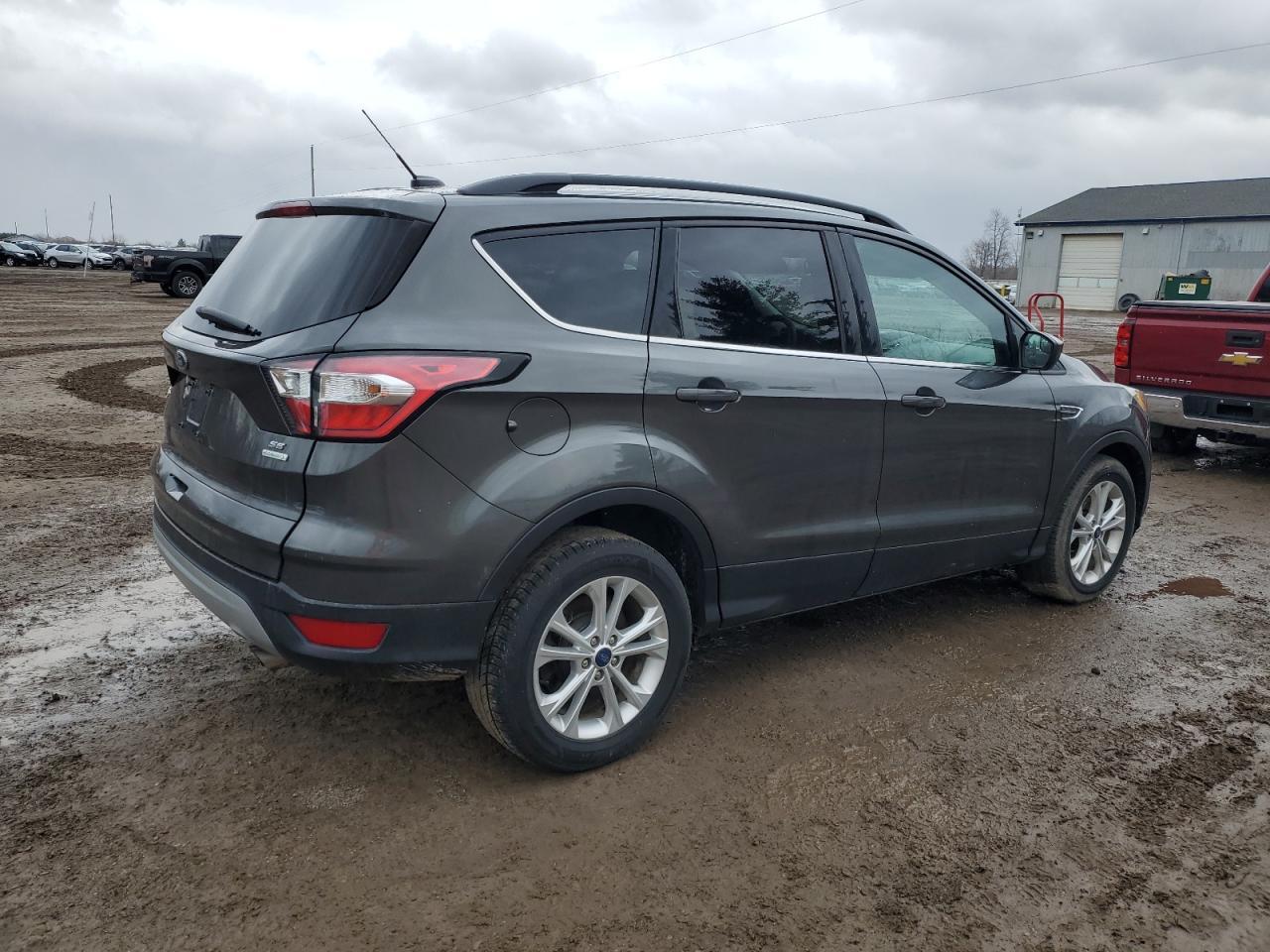 2017 FORD ESCAPE SE - Image 3