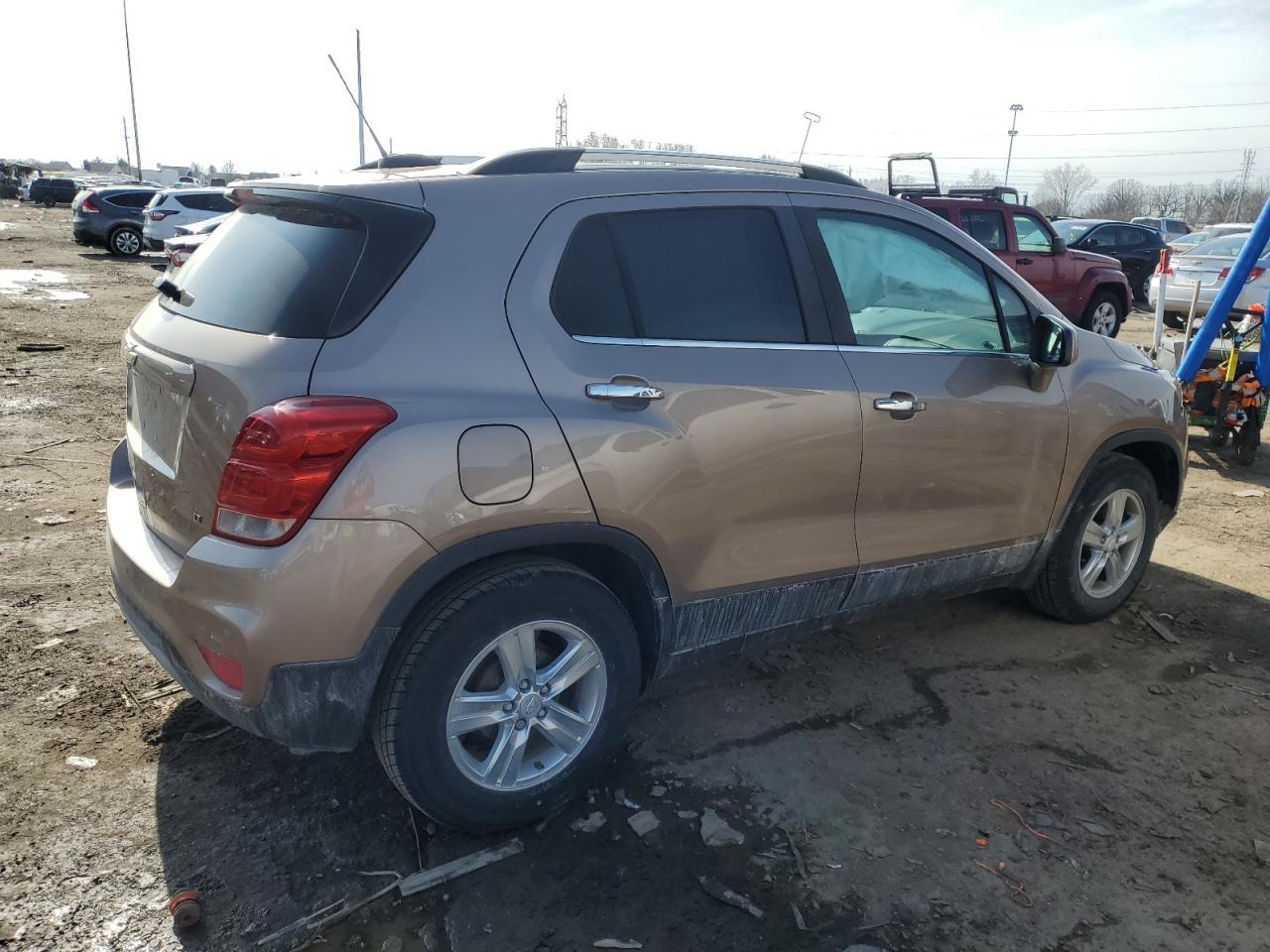 2019 CHEVROLET TRAX 1LT - Фото 3