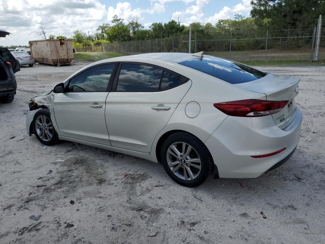 2017 HYUNDAI ELANTRA SE - Image 2