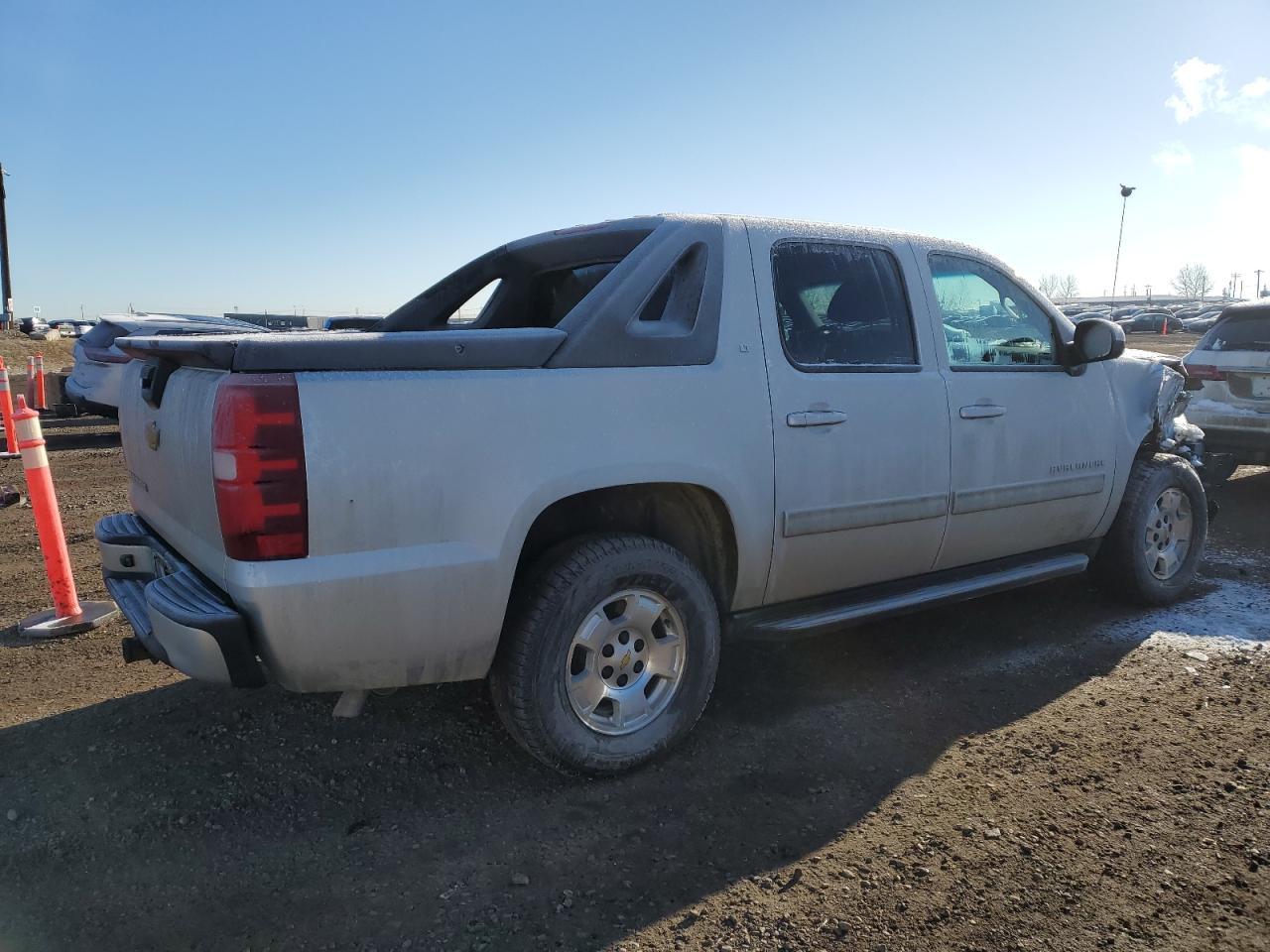2012 CHEVROLET AVALANCHE - Image 3