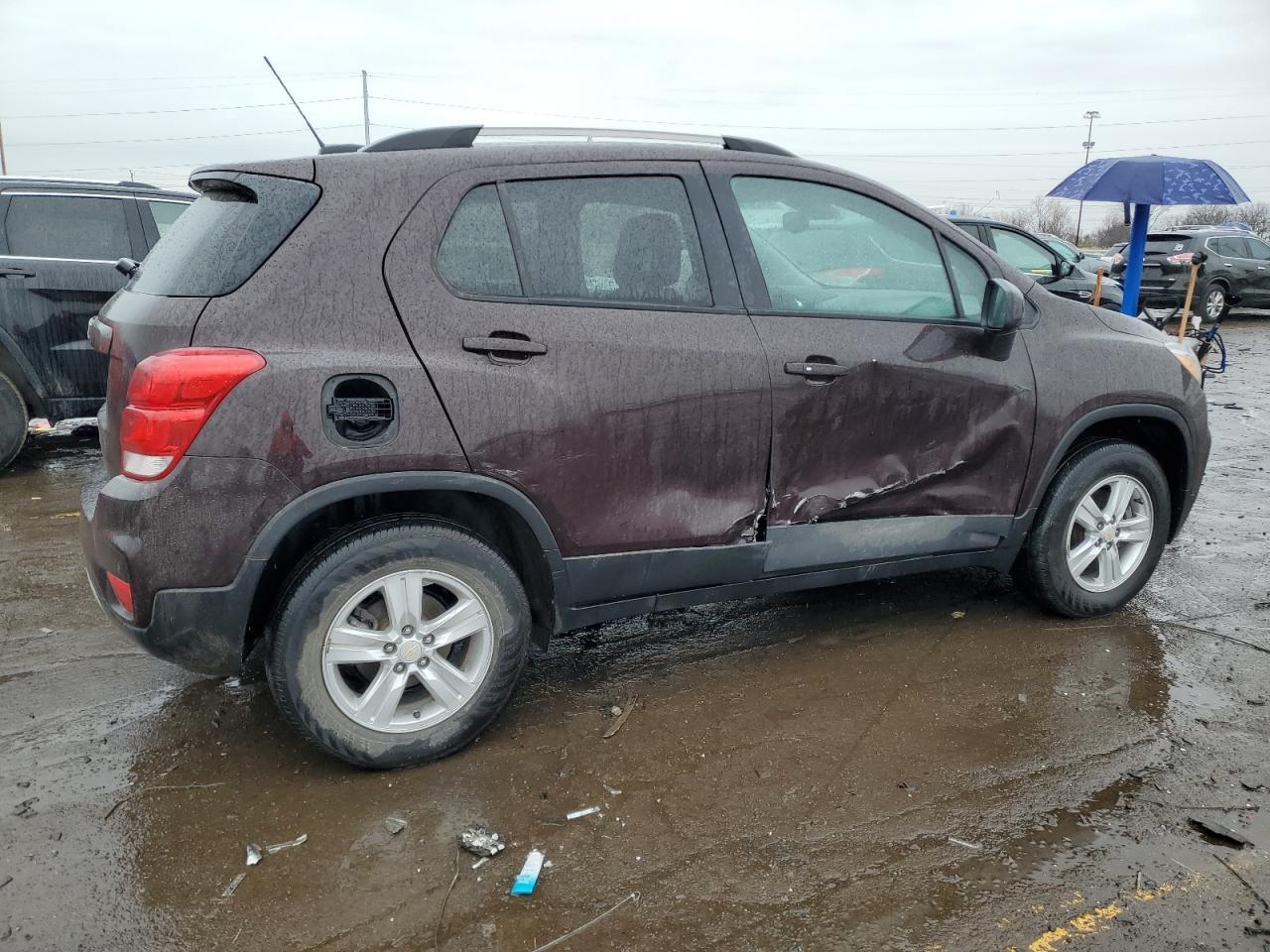 2021 CHEVROLET TRAX 1LT - Image 3