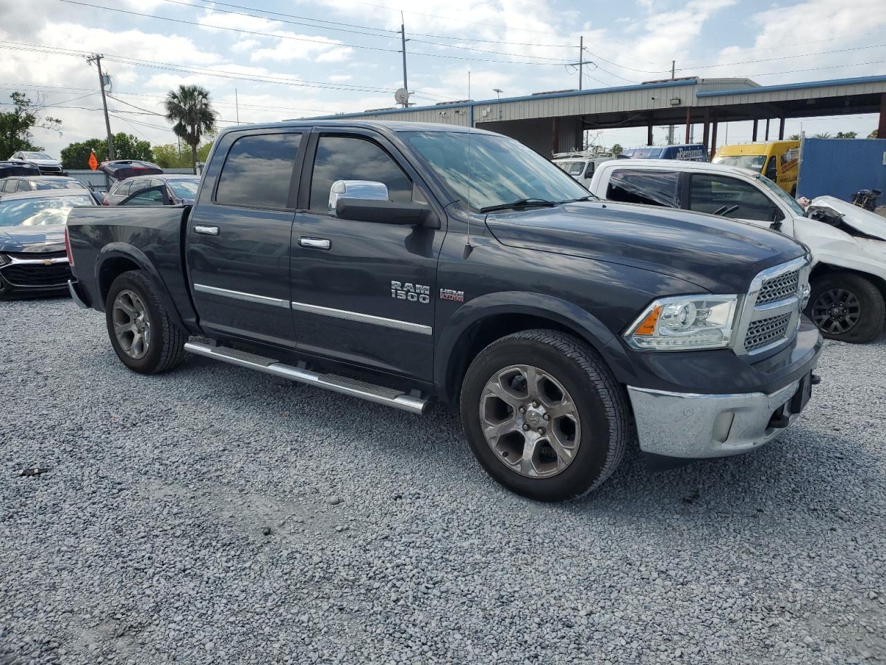 2015 RAM 1500 LARAM - Image 4