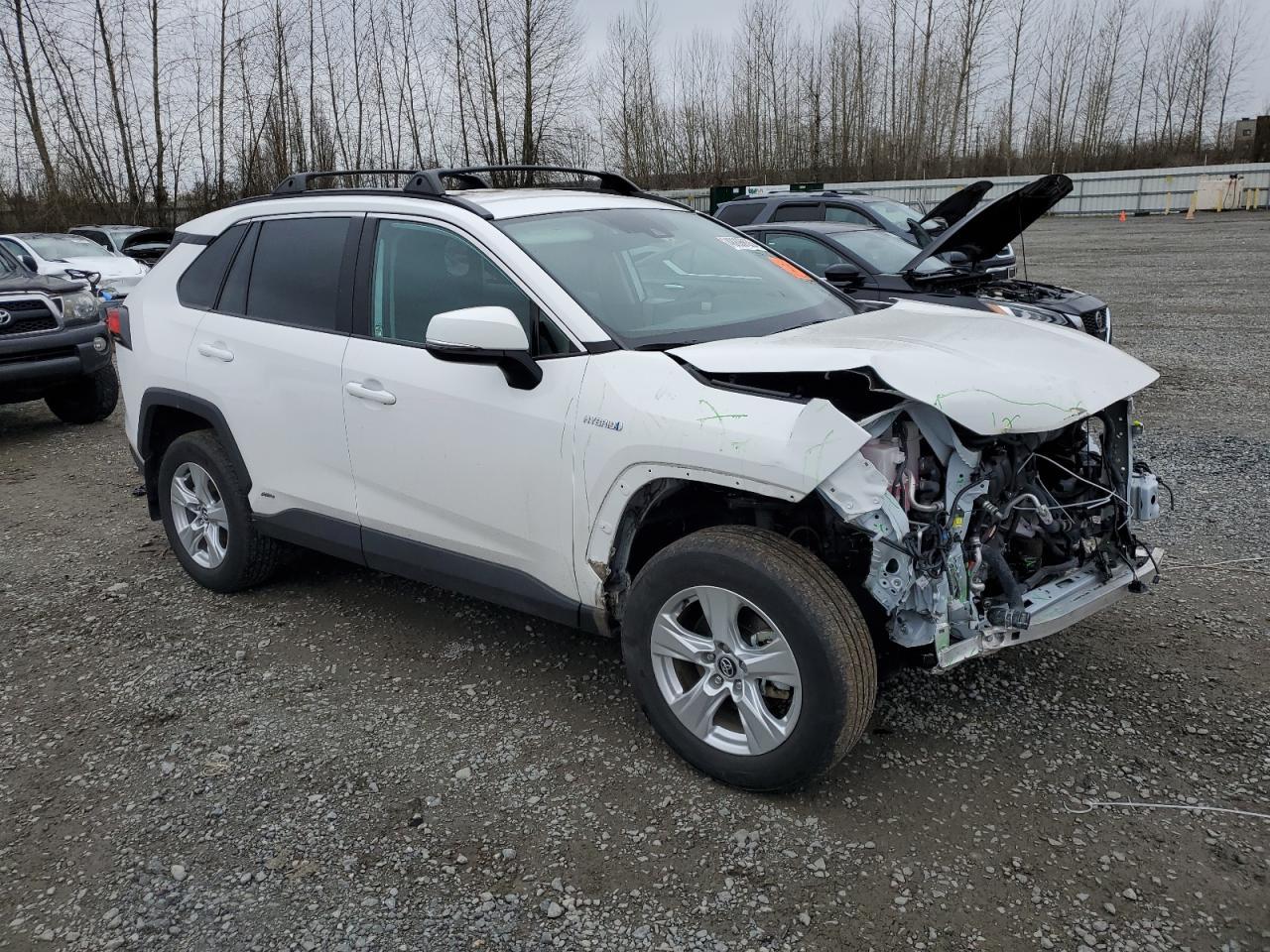 2020 TOYOTA RAV4 XLE - Image 4
