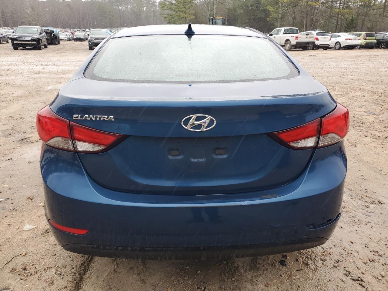 2015 HYUNDAI ELANTRA SE - Image 6