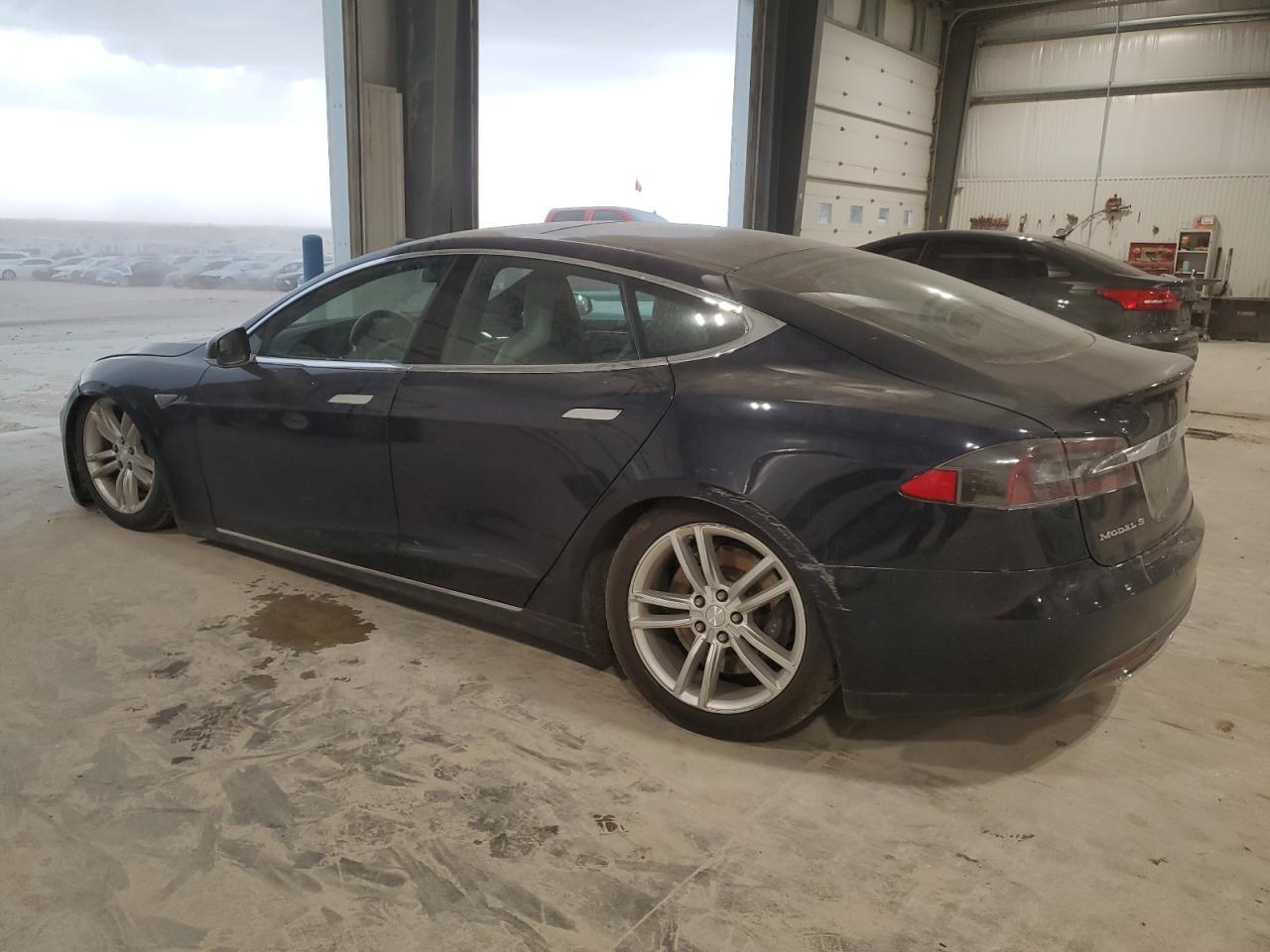 2015 TESLA MODEL S 85 - Image 2