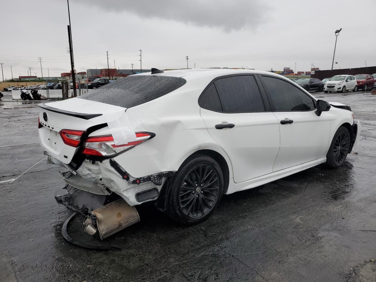 2020 TOYOTA CAMRY SE - Image 3