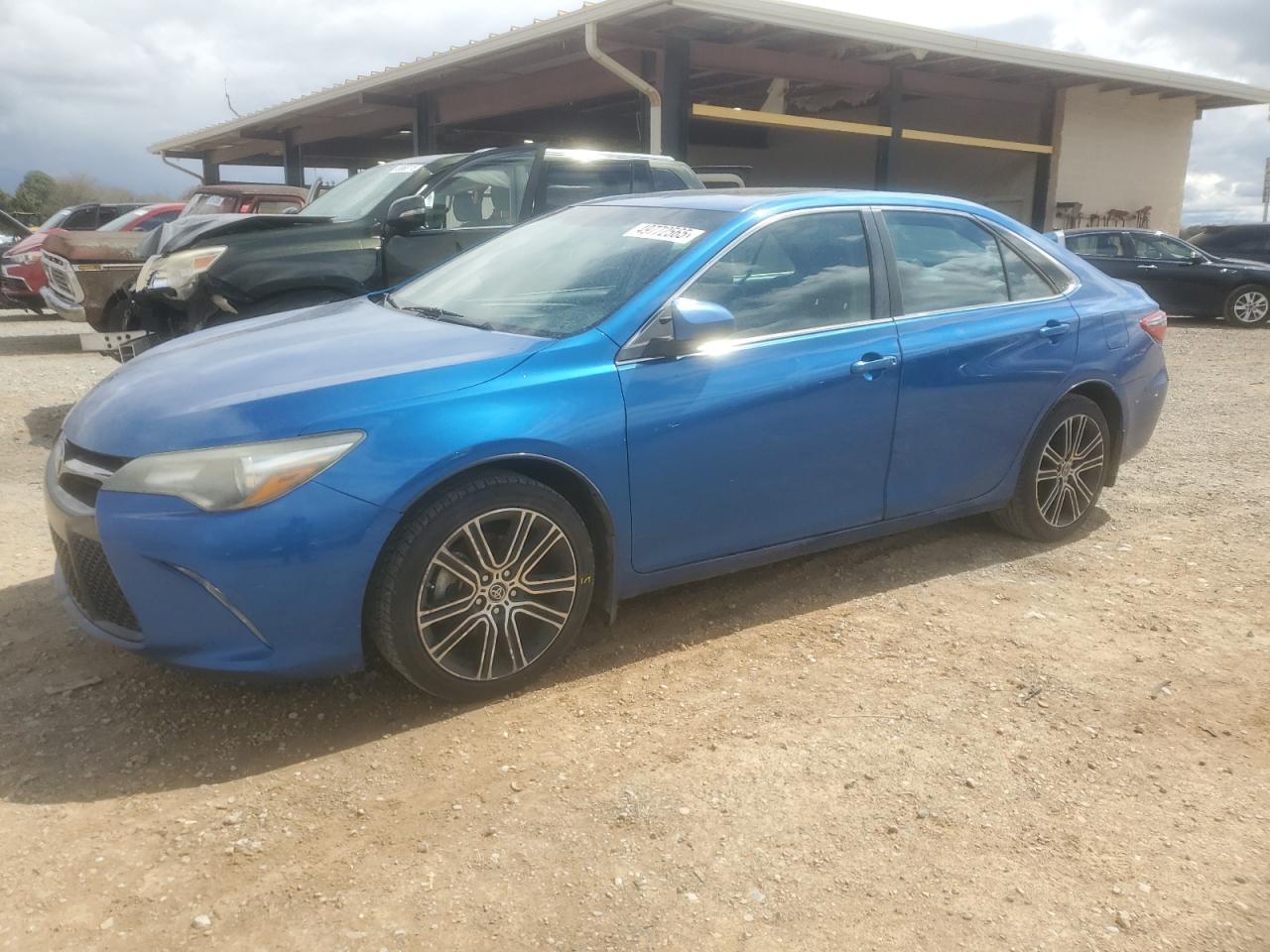 2016 TOYOTA CAMRY LE