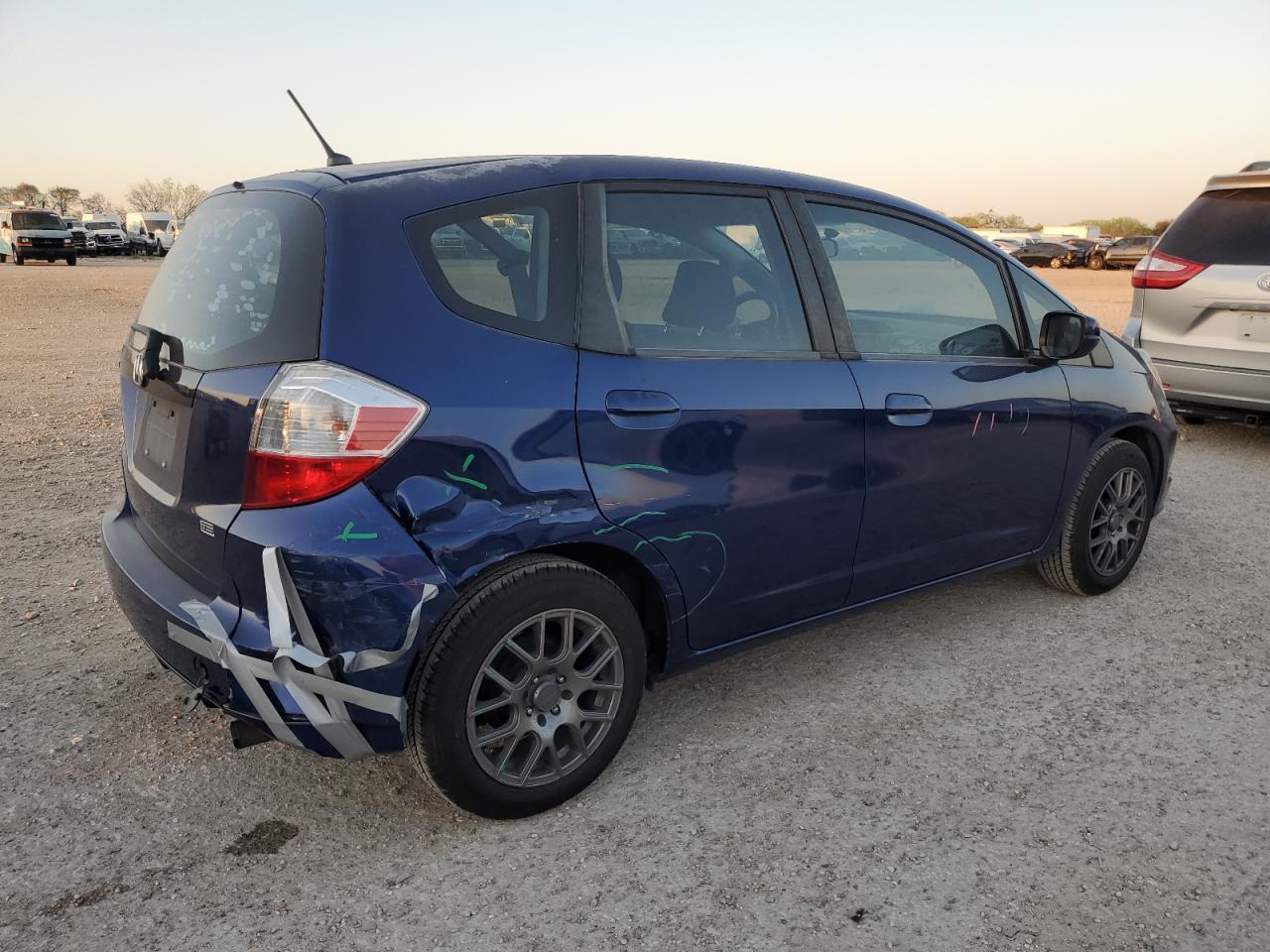 2013 HONDA FIT - Image 3