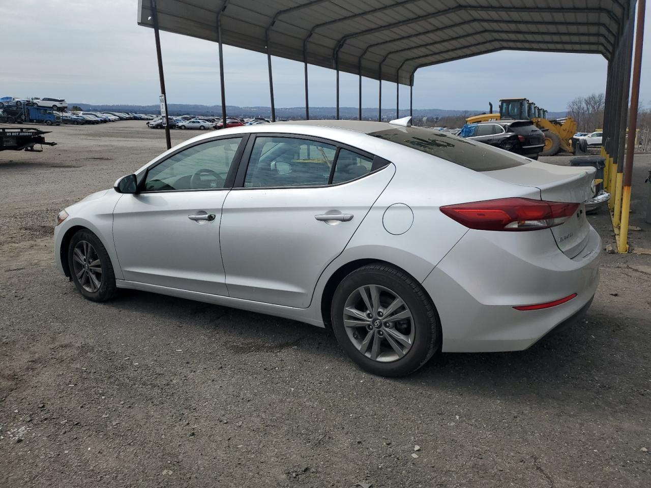 2018 HYUNDAI ELANTRA SE - Фото 2