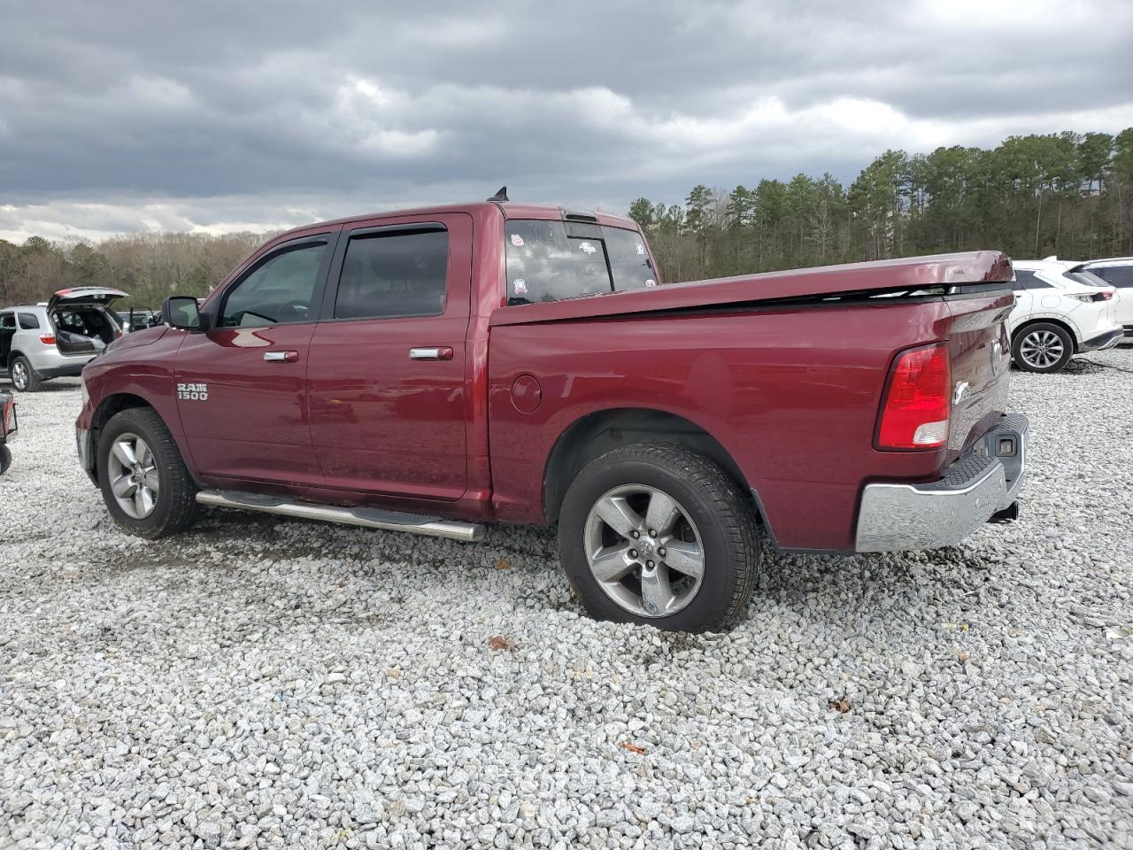 2017 RAM 1500 SLT - Фото 2