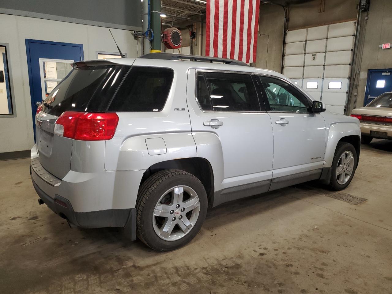 2012 GMC TERRAIN SL - Image 3