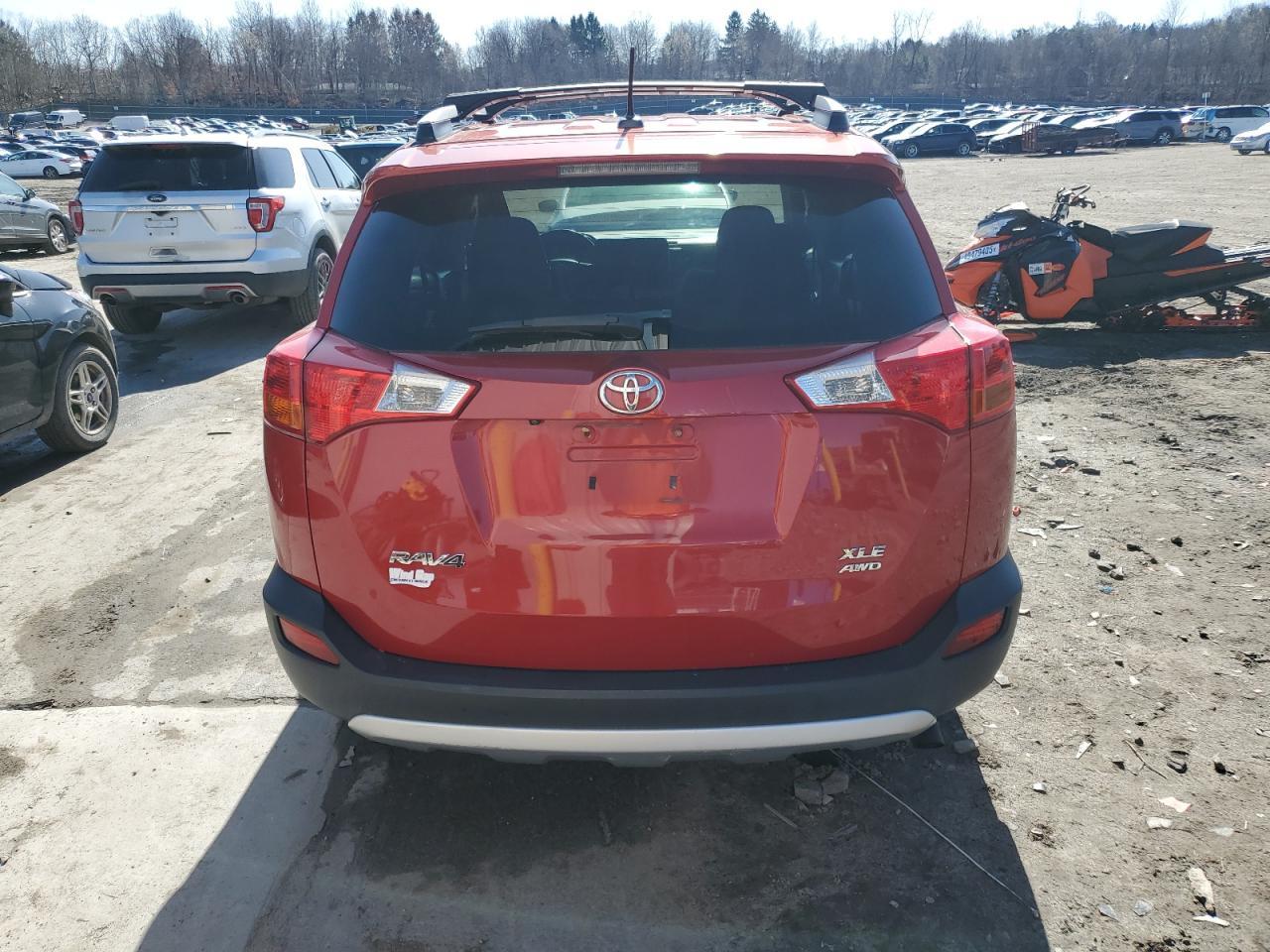 2015 TOYOTA RAV4 XLE - Фото 6
