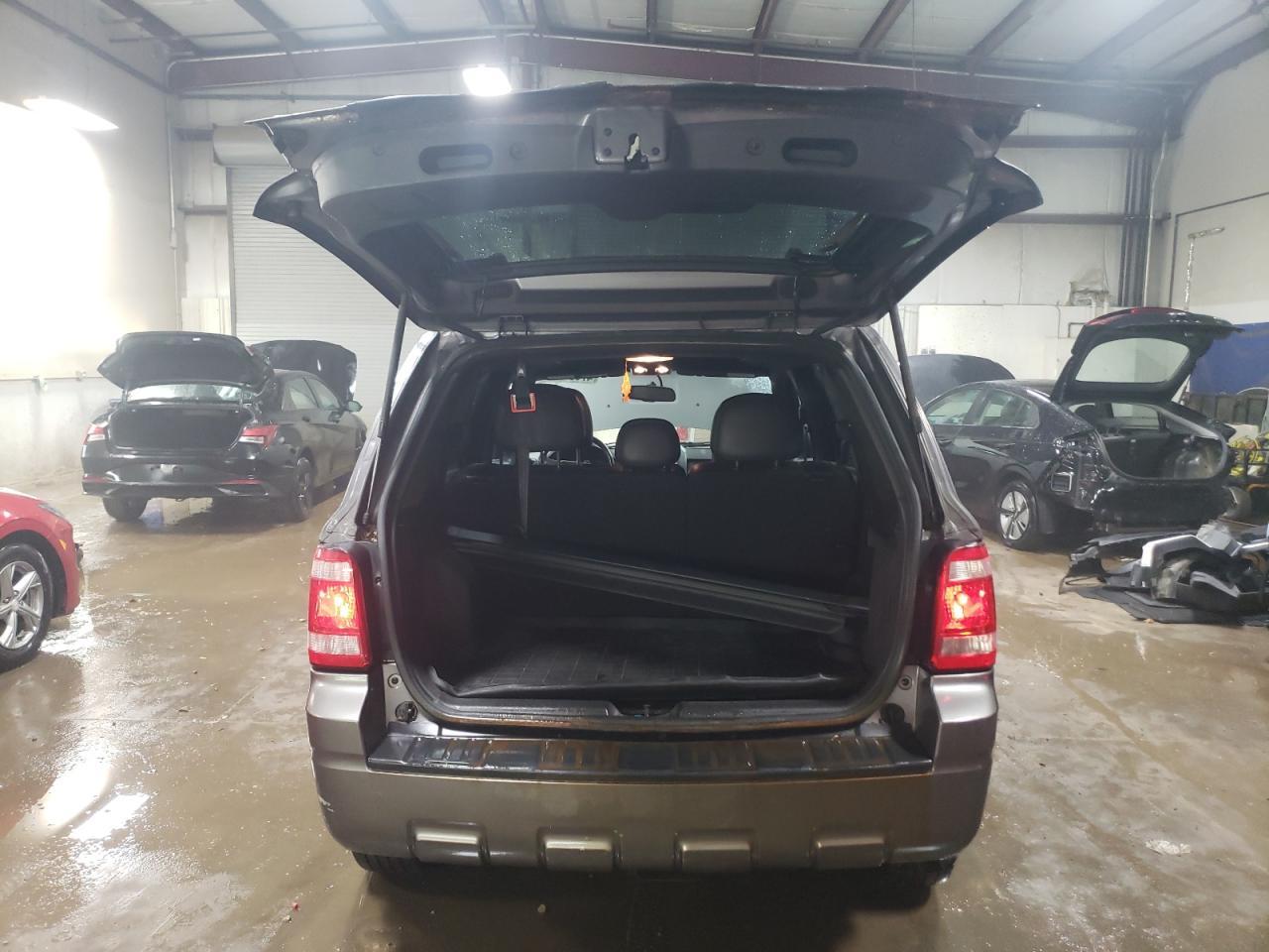 2012 FORD ESCAPE XLT - Фото 6