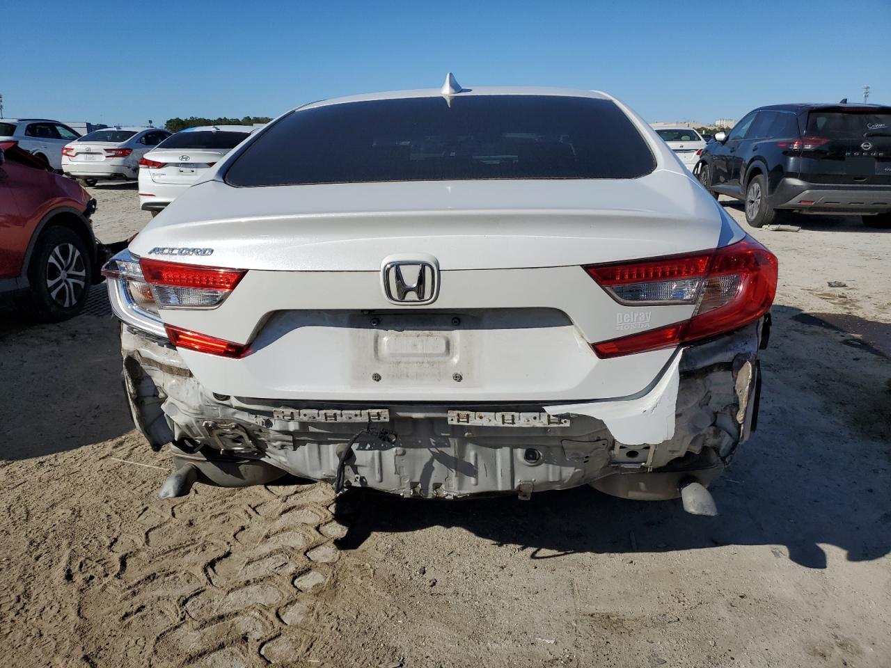 2018 HONDA ACCORD LX - Image 6