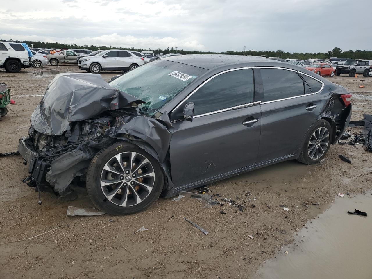 2016 TOYOTA AVALON XLE