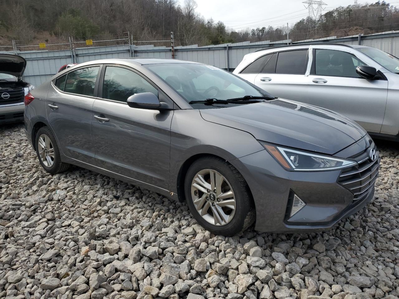 2019 HYUNDAI ELANTRA SE - Фото 4