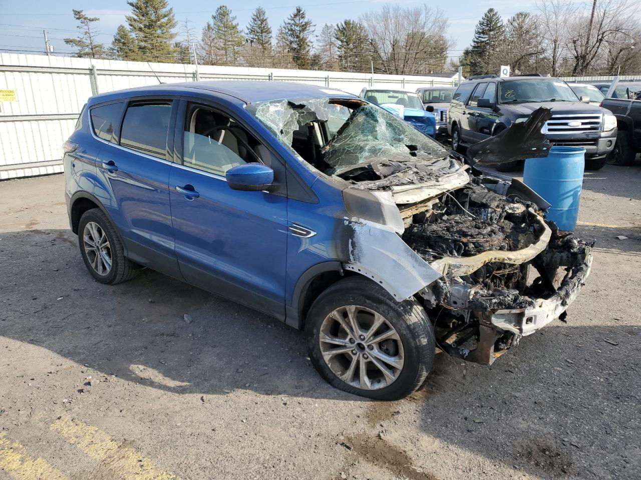 2017 FORD ESCAPE SE - Фото 4