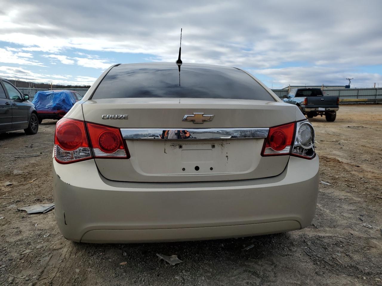 2012 CHEVROLET CRUZE LS - Image 6