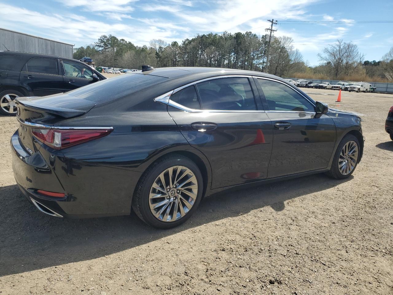 2024 LEXUS ES 350 BAS - Image 3