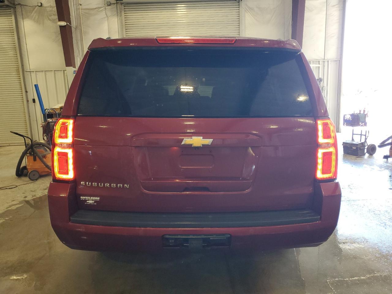 2017 CHEVROLET SUBURBAN K - Фото 6