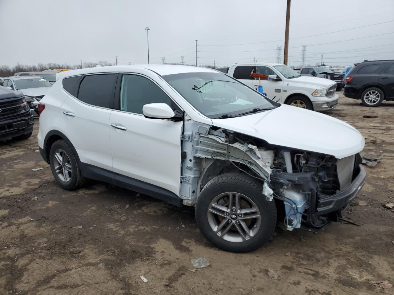 2017 HYUNDAI SANTA FE S - Image 4