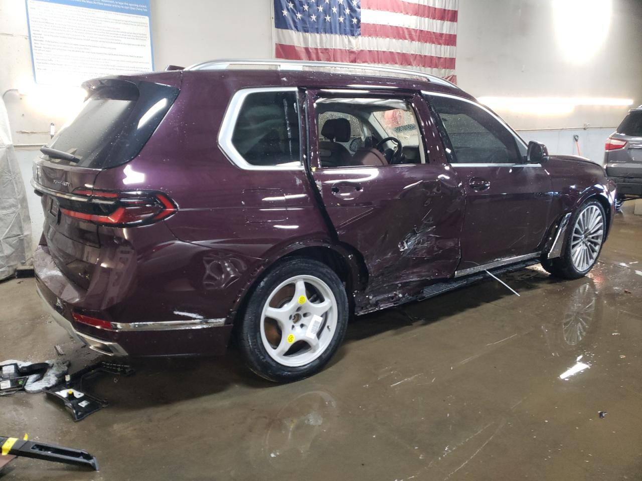 2024 BMW X7 XDRIVE4 - Фото 3