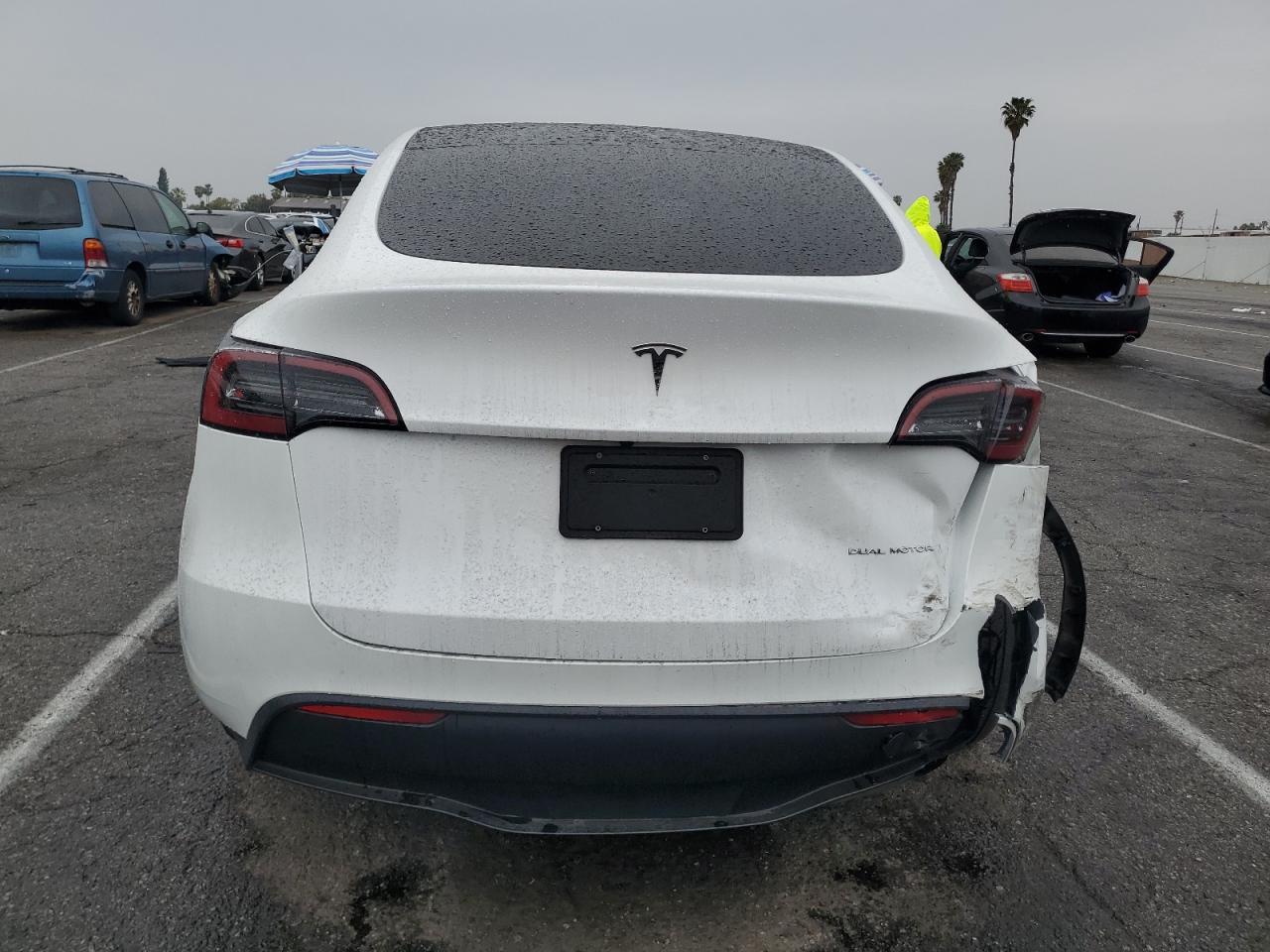 2023 TESLA MODEL Y - Фото 6