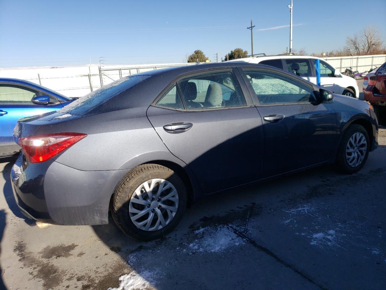 2018 TOYOTA COROLLA L - Фото 3